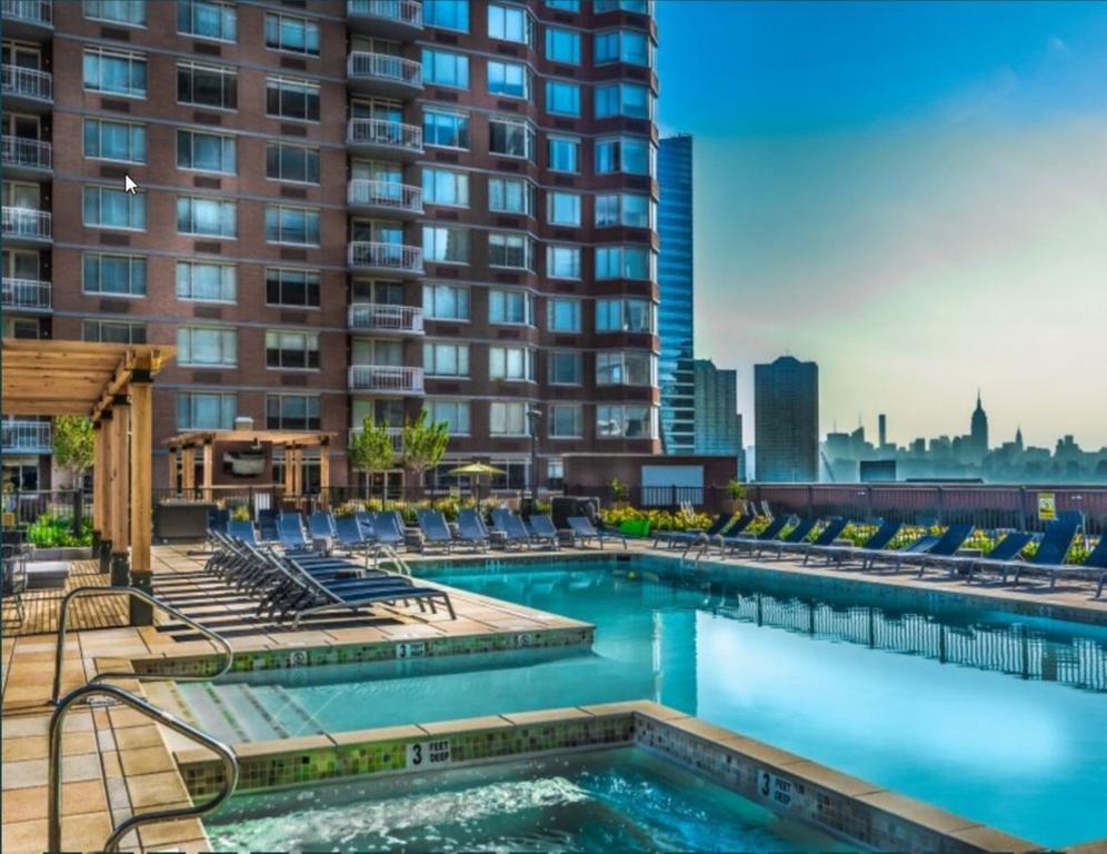 Bluebird Suites Near Newport Centre 저지시티 외부 사진